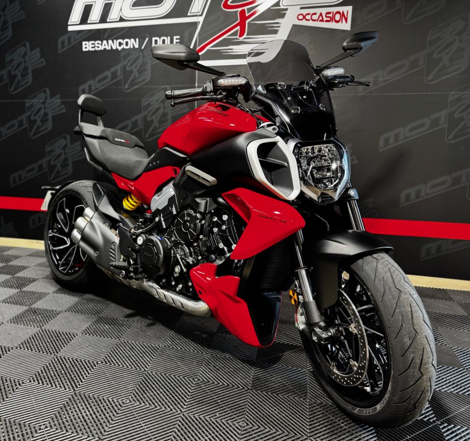 DUCATI DIAVEL V4 4