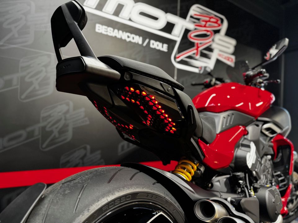 DUCATI DIAVEL V4 4