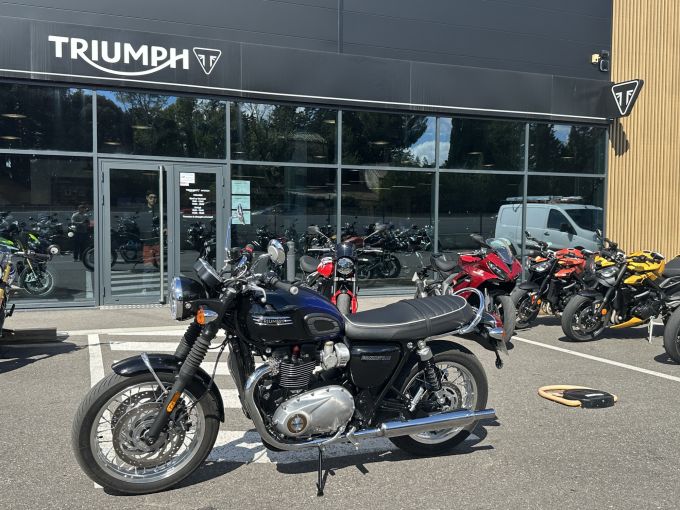 TRIUMPH BONNEVILLE T120 STEALH EDITION 4