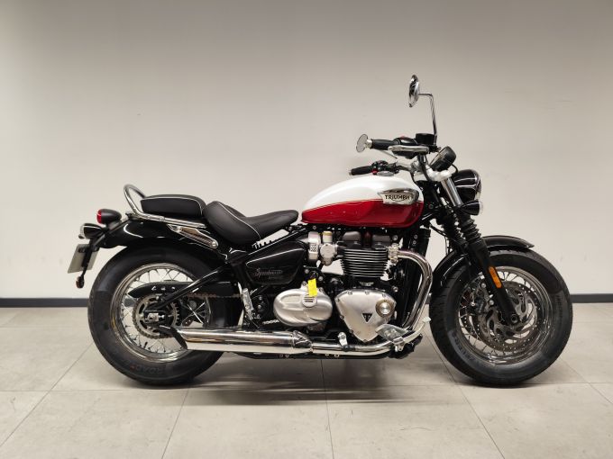 TRIUMPH BONNEVILLE SPEEDMASTER 1200 4