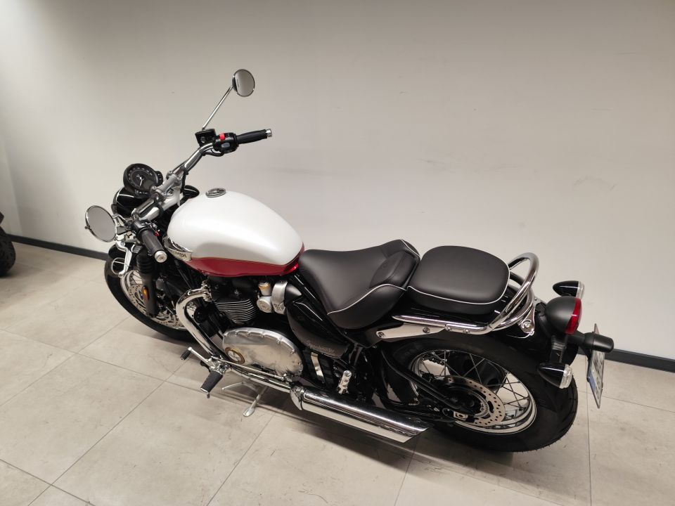 TRIUMPH BONNEVILLE SPEEDMASTER 1200 4
