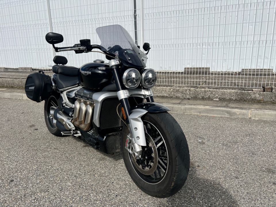 TRIUMPH ROCKET 3 GT 4