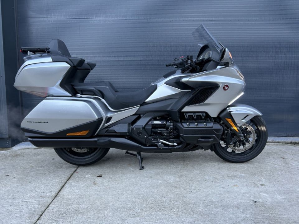 HONDA GoldWing Touring DCT Airbag 4