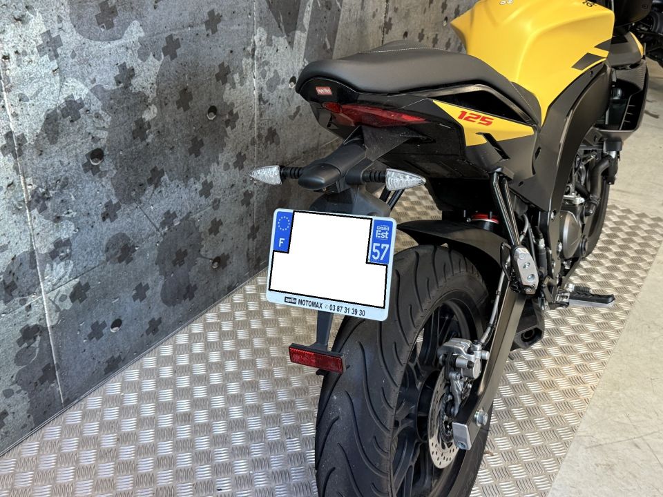 APRILIA TUONO 125 ABS 4