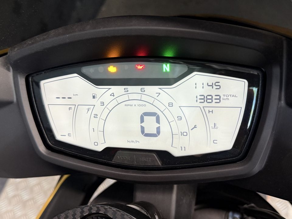 APRILIA TUONO 125 ABS 4