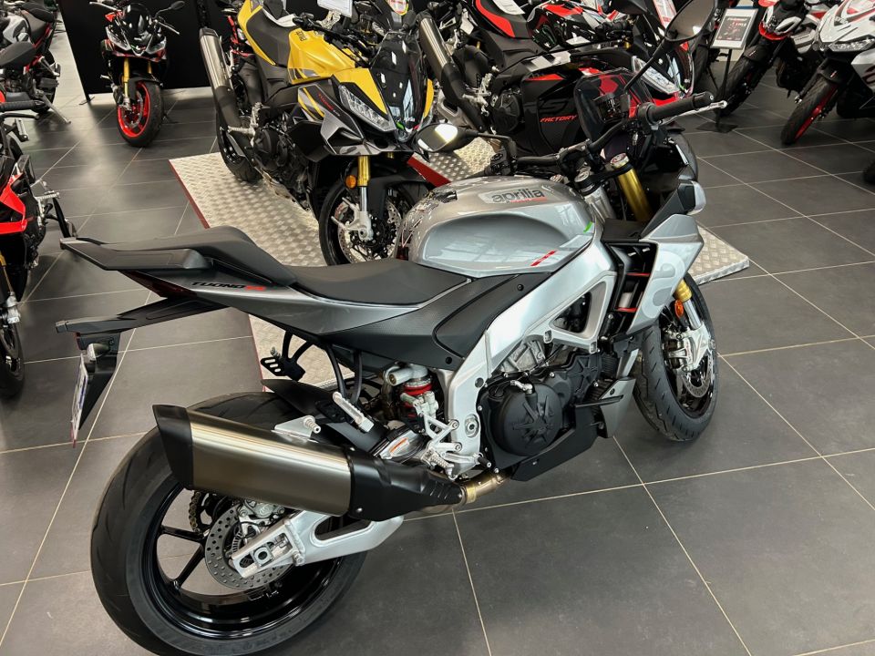 APRILIA TUONO 1100 V4 4