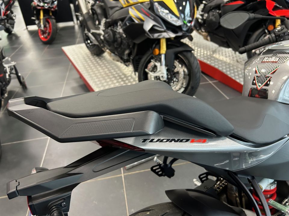 APRILIA TUONO 1100 V4 4