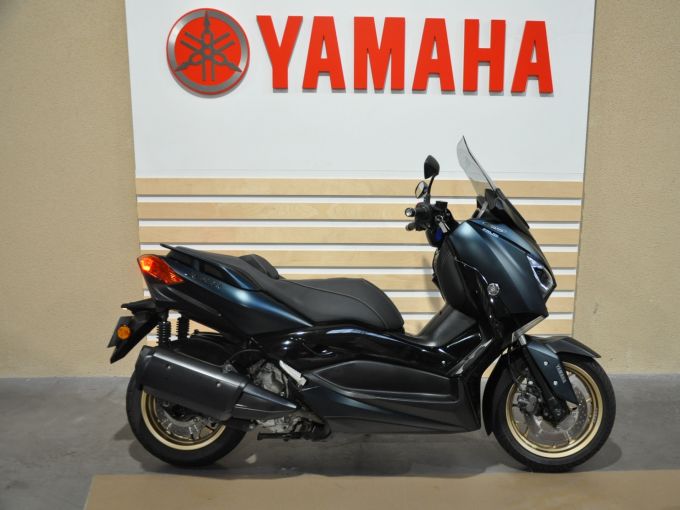 YAMAHA XMAX 300 Tech Max 4