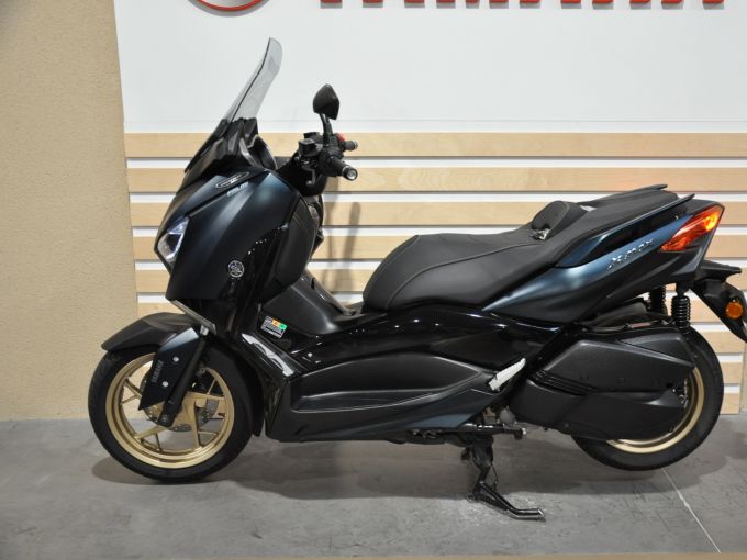YAMAHA XMAX 300 Tech Max 4