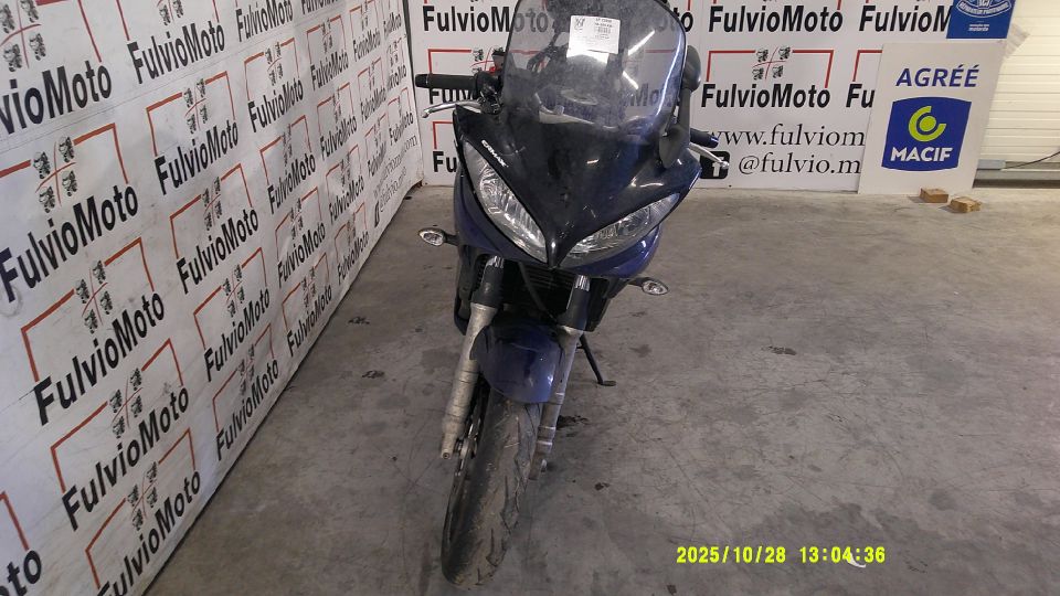YAMAHA FZ6 (98CV) 4