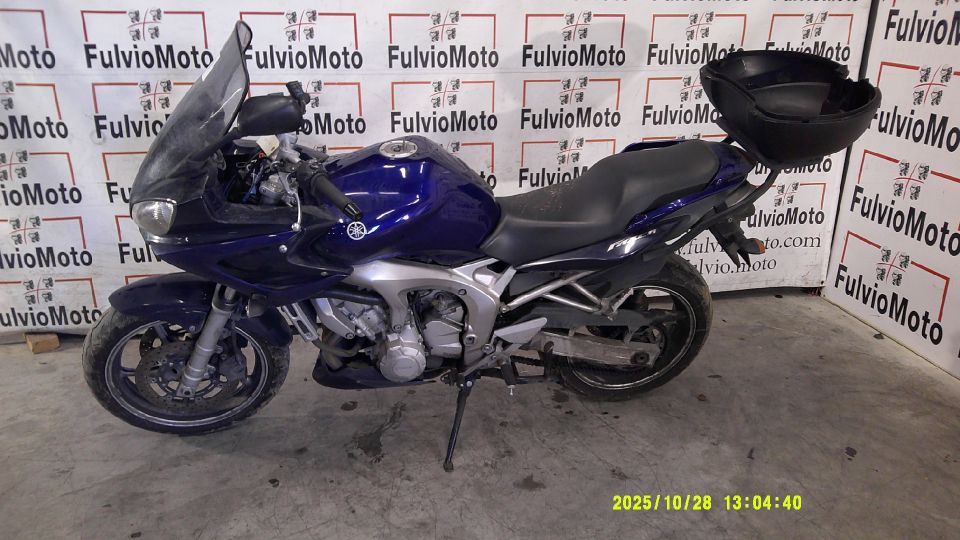 YAMAHA FZ6 (98CV) 4