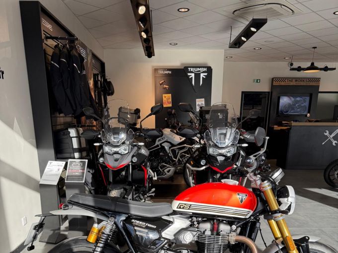 TRIUMPH SPEED TWIN 1200 4