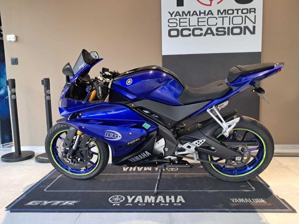 YAMAHA YZF-R 125 4