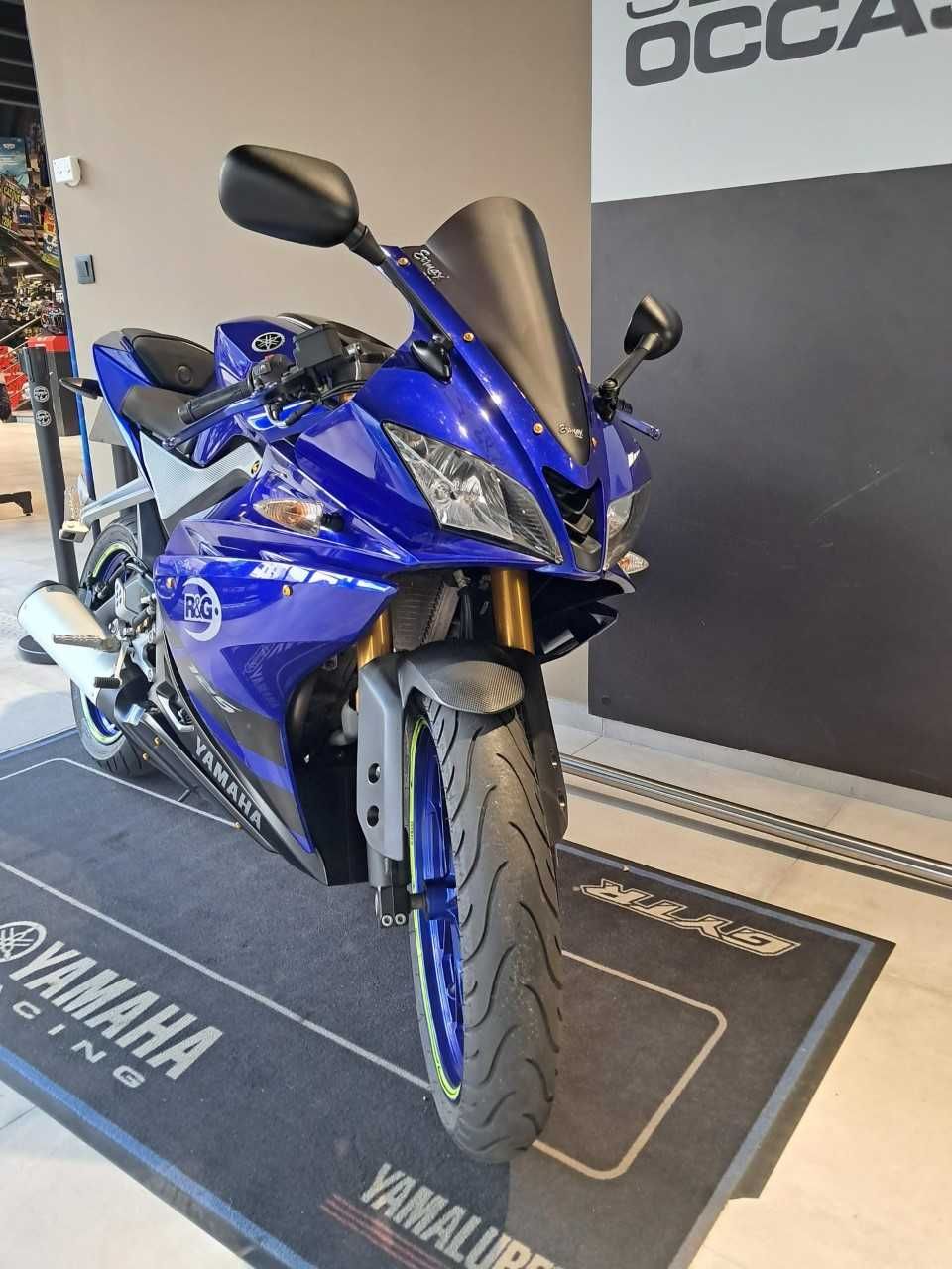 YAMAHA YZF-R 125 4