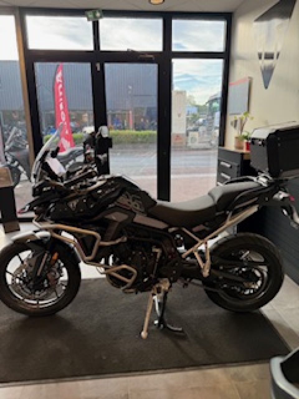 TRIUMPH Tiger 900 GT PRO 4