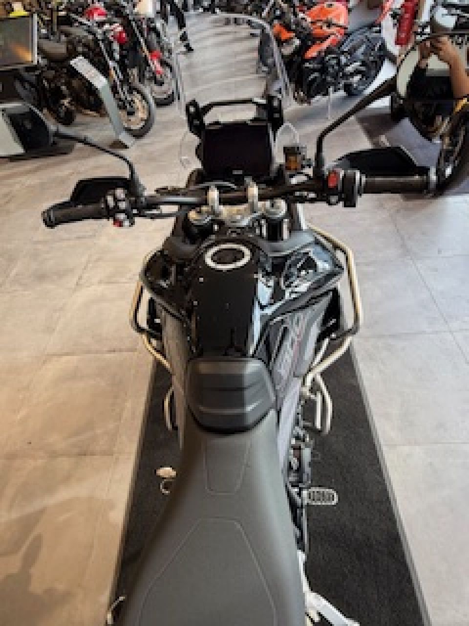 TRIUMPH Tiger 900 GT PRO 4