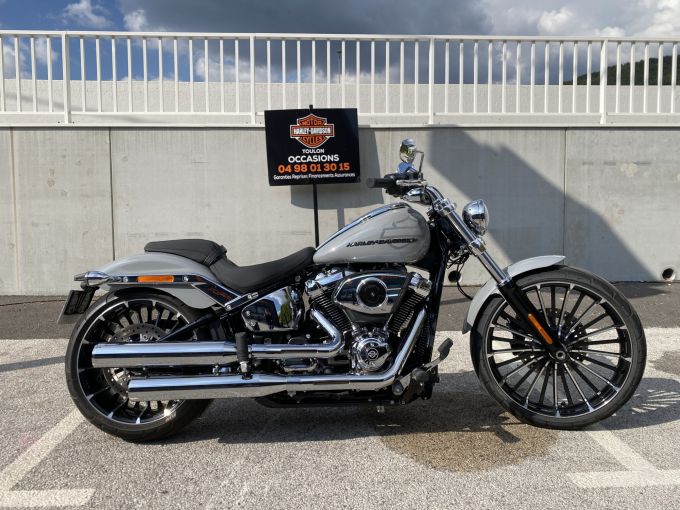 HARLEY-DAVIDSON SOFTAIL BREAKOUT 1923 4