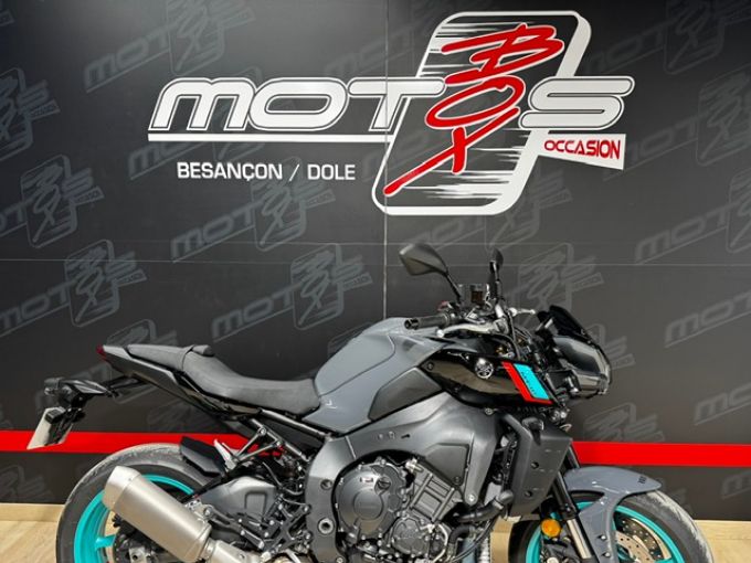 YAMAHA MT-10 4