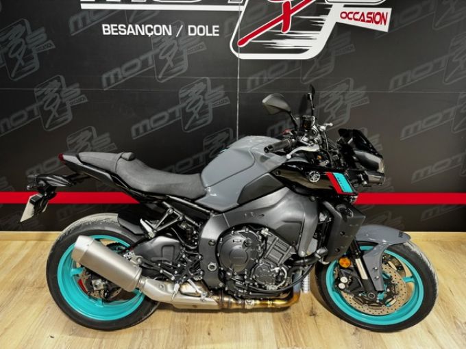 YAMAHA MT-10 4