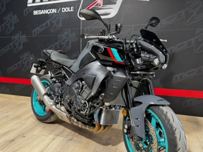 YAMAHA MT-10 4