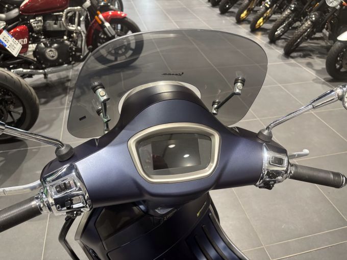 PIAGGIO GTS 125 4