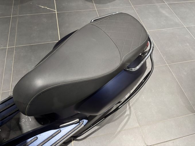 PIAGGIO GTS 125 4