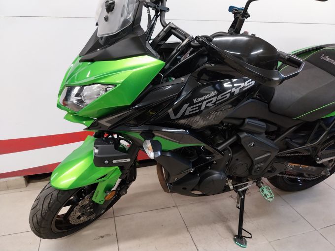 KAWASAKI VERSYS 650 GRAND TOURING FULL 4