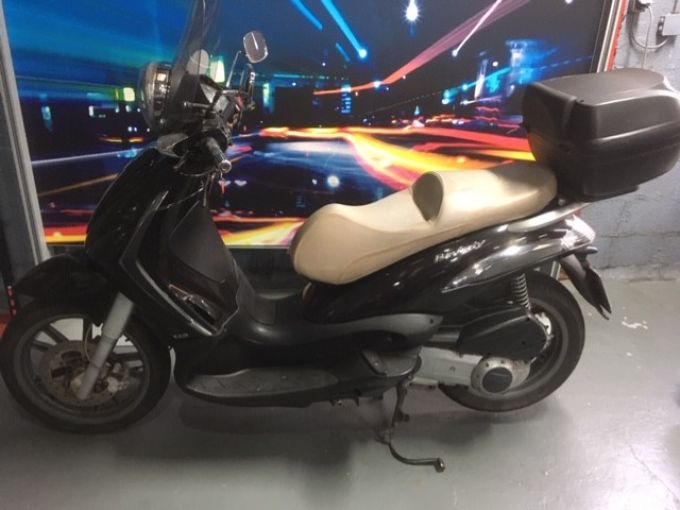 PIAGGIO BEVERLY 125 4