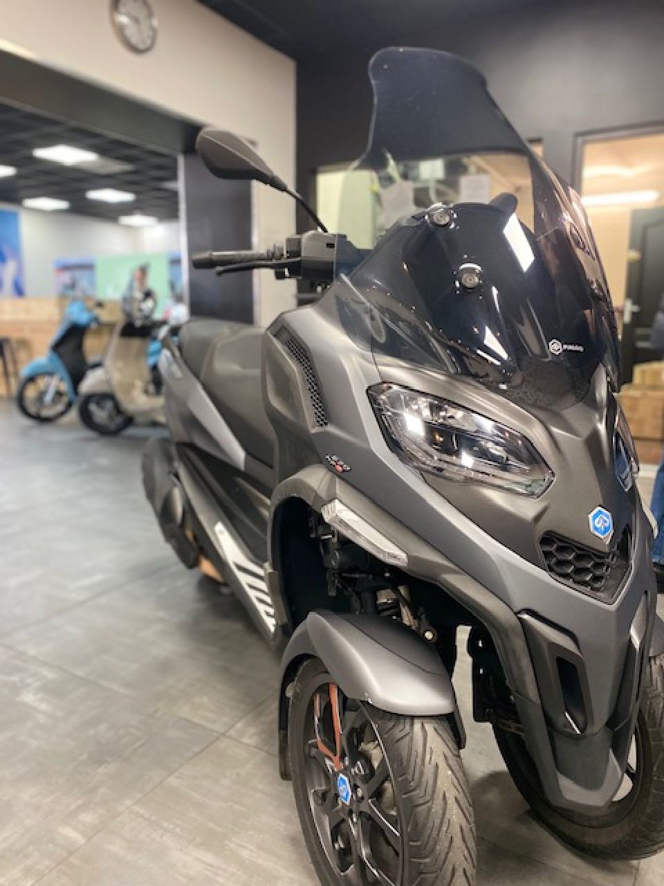 PIAGGIO MP3 530 HPE EXCLUSIVE 4