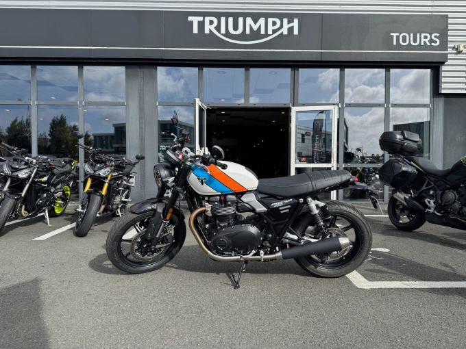 TRIUMPH SPEED TWIN 900 4