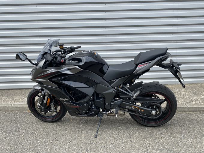 KAWASAKI NINJA 1100 SX SE 4