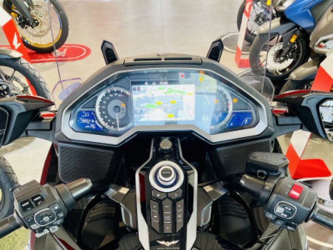 HONDA GoldWing Touring DCT Airbag 4