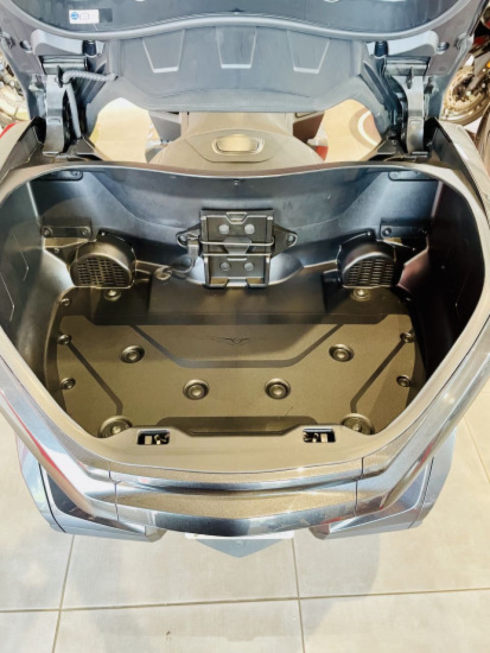 HONDA GoldWing Touring DCT Airbag 4