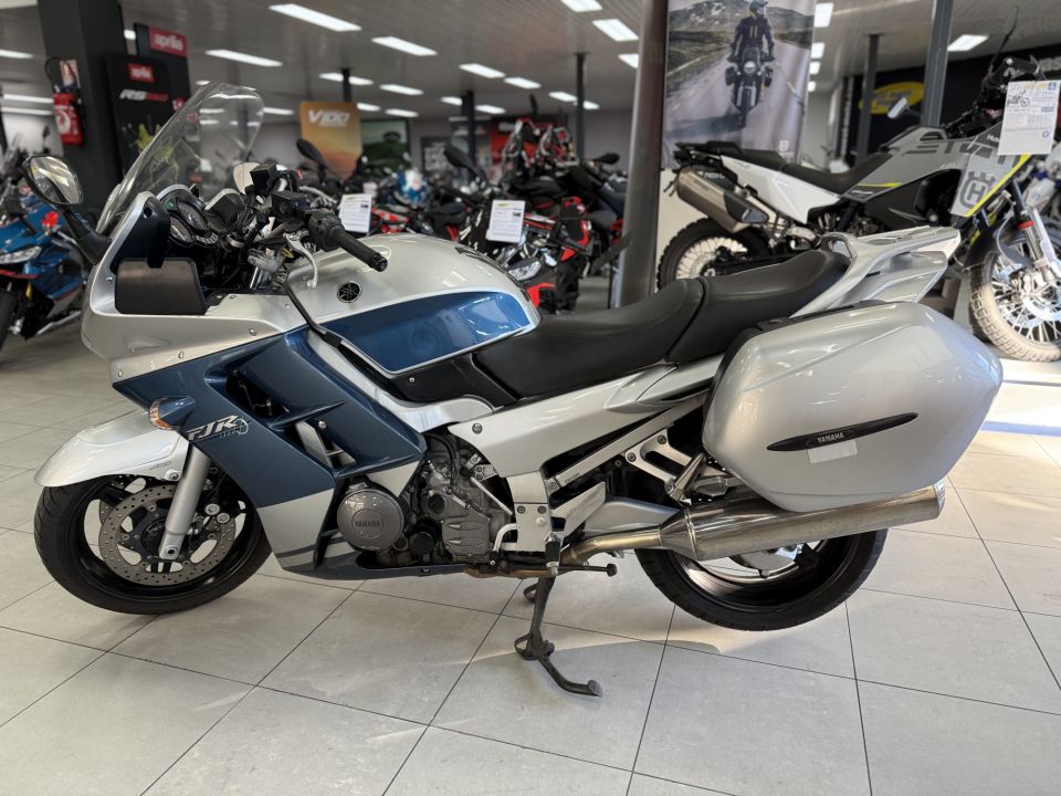 YAMAHA FJR 1300 ABS 4