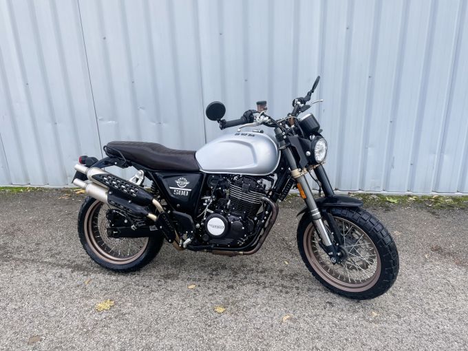 SWM OUTLAW 440 4