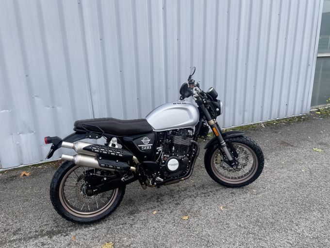 SWM OUTLAW 440 4