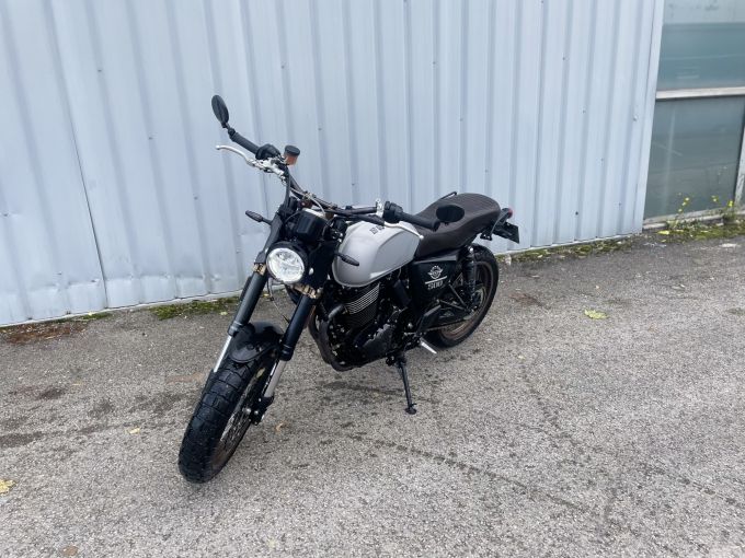 SWM OUTLAW 440 4