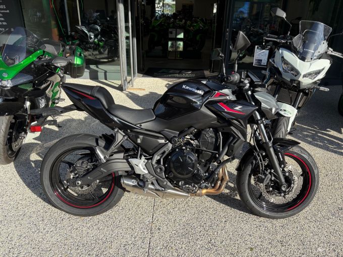 KAWASAKI Z 650 (47.5CV) 4