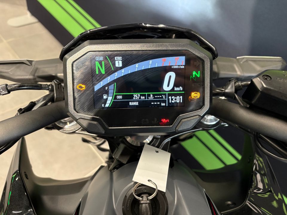 KAWASAKI Z 650 (47.5CV) 4