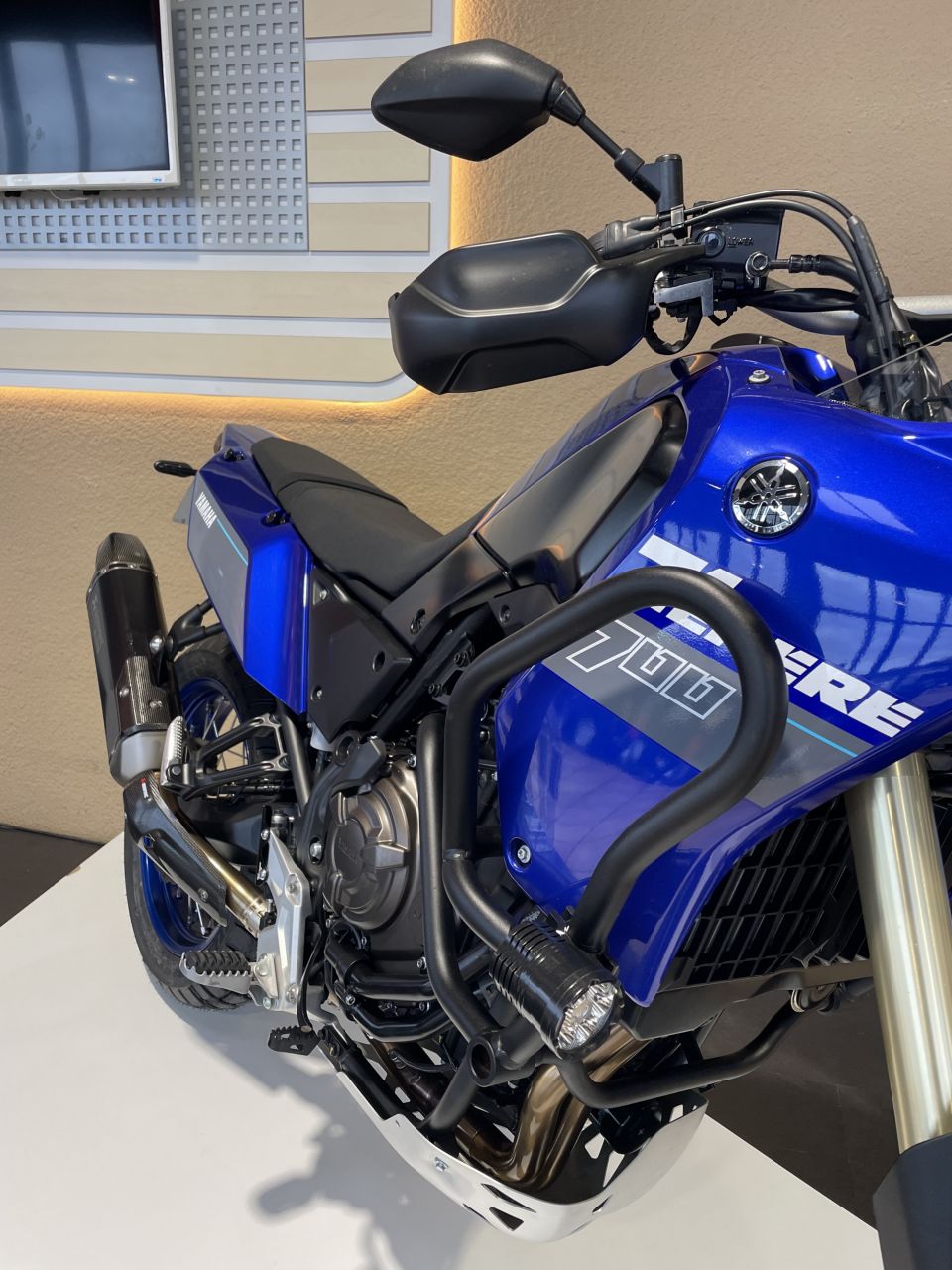 YAMAHA XTZ TENERE 700 4