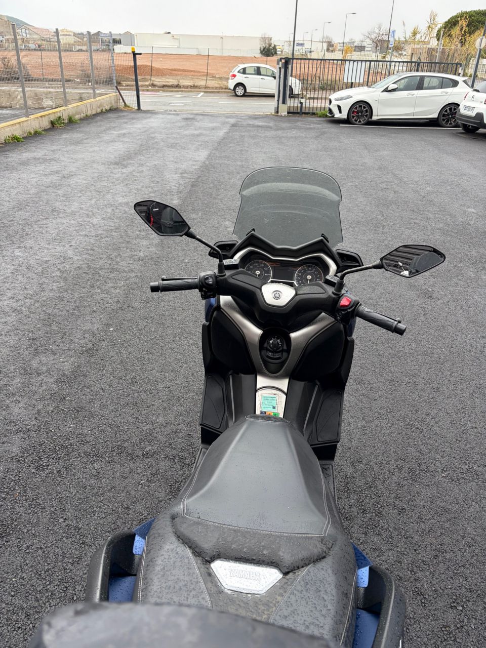 YAMAHA XMAX 125 4