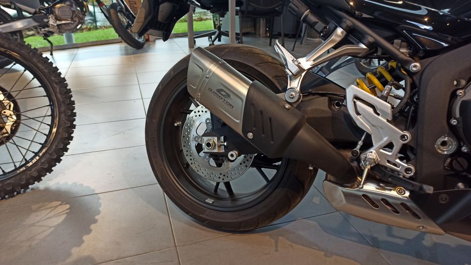 QJ MOTOR SRK 800 RR 4