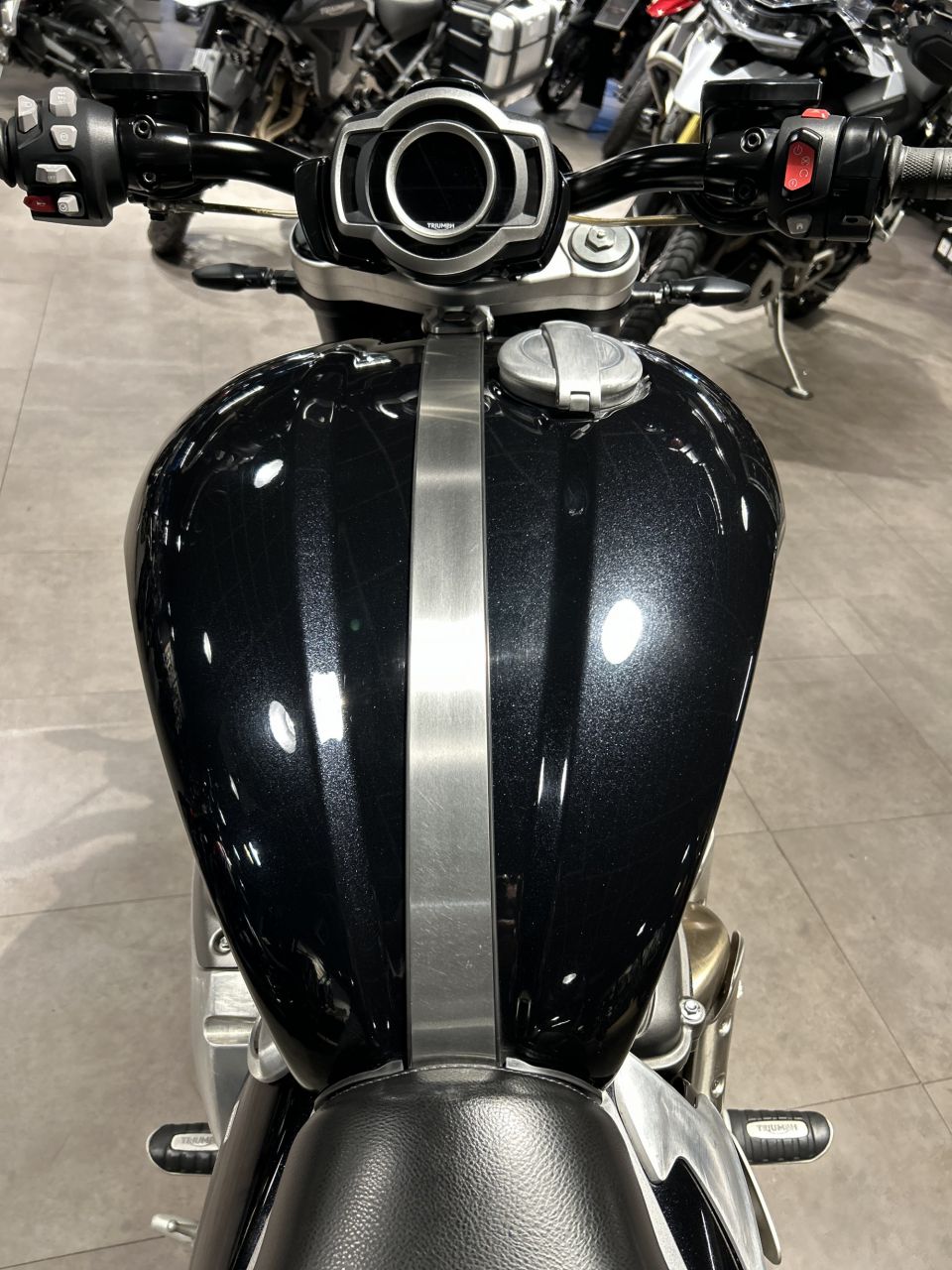 TRIUMPH ROCKET 3 R 4