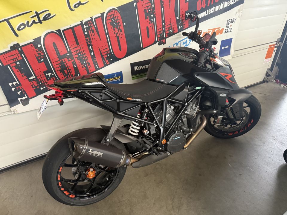 KTM 1290 SUPER DUKE R 4