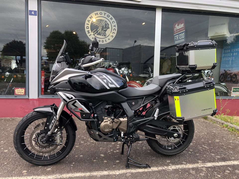 QJ MOTOR SRT 600 SX Touring 4