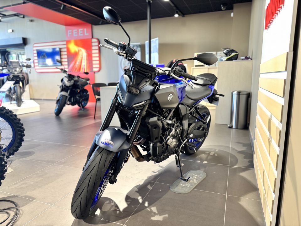 YAMAHA MT-07 (47.5CV) 4