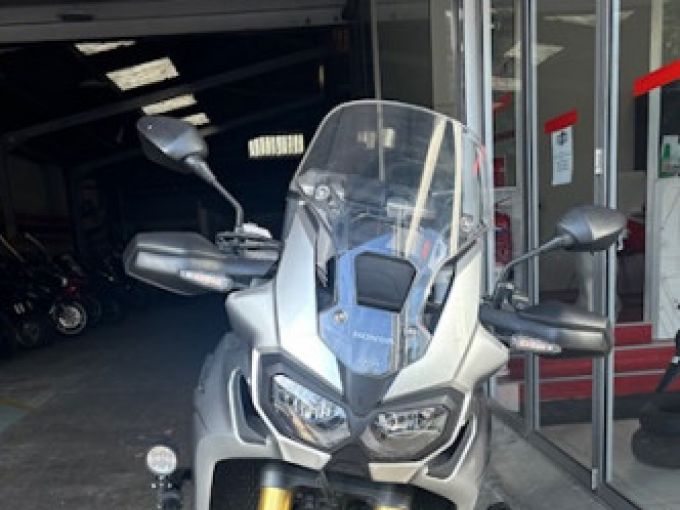 HONDA AFRICA TWIN CRF1000D DCT 4