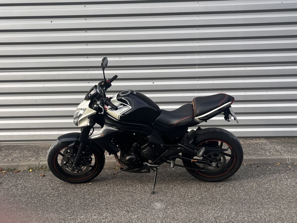 KAWASAKI ER-6 (47.5CV) 4