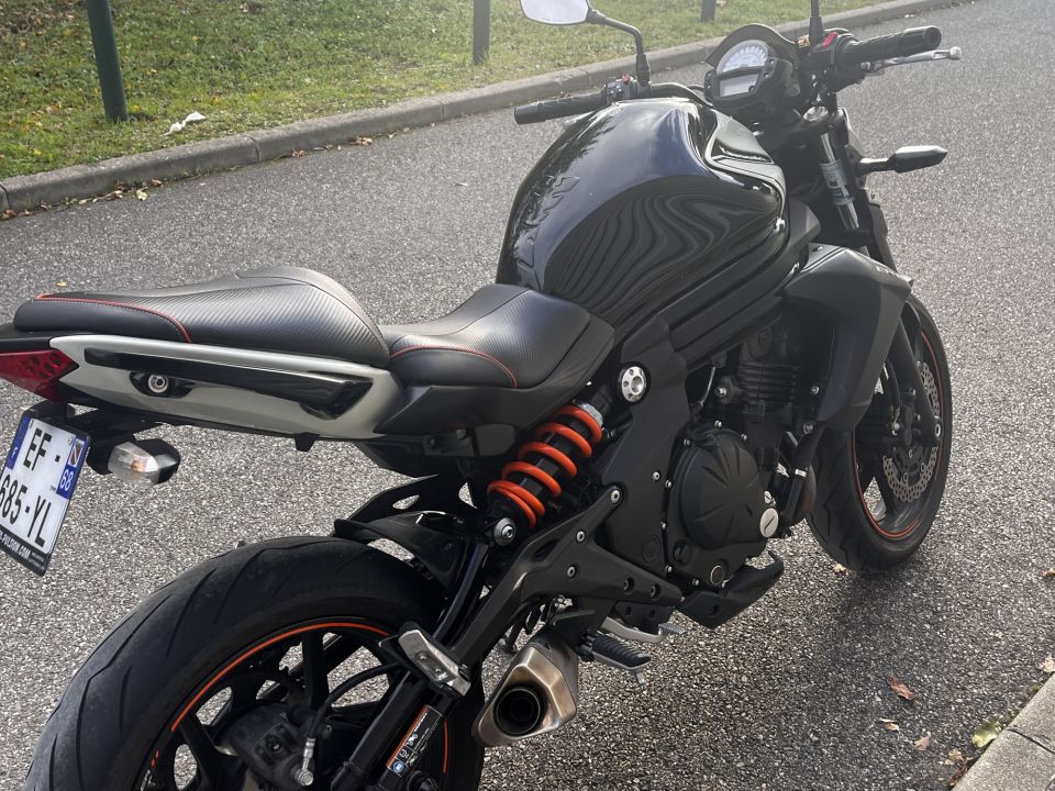 KAWASAKI ER-6 (47.5CV) 4