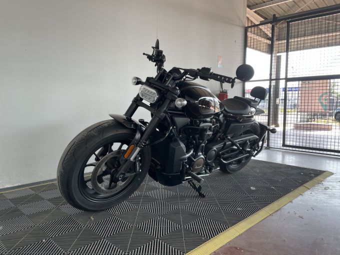 HARLEY-DAVIDSON SPORTSTER 1250 S 4